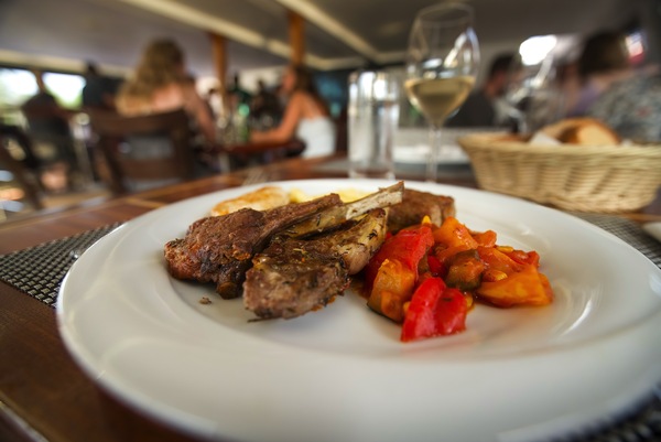 Travelmarvel Princess Eleganza Restaurant BBQ Night ©Travelmarvel .jpg